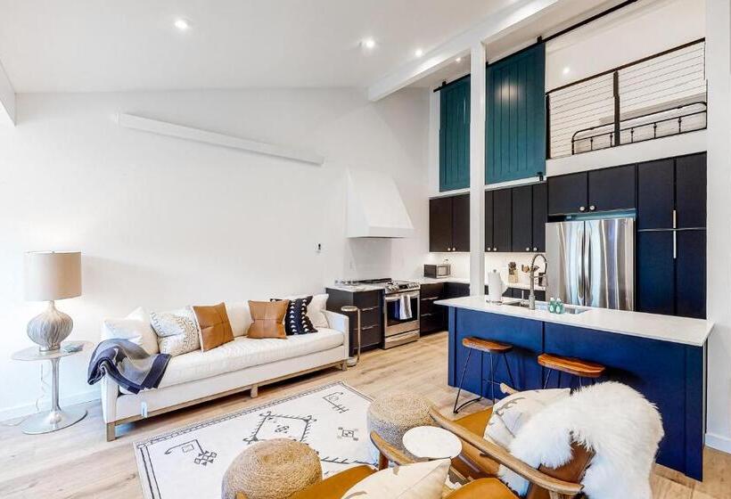 Апартаменты 2 Спальни, Fish Creek Point