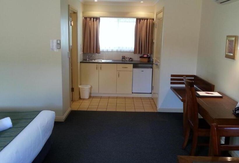 디럭스 패밀리 룸, Armidale Pines Motel