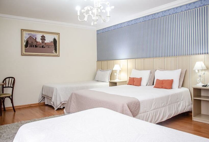 Quarto Quádruplo Estandar, Chateau Do Luar Prime Em Campos Do Jordao