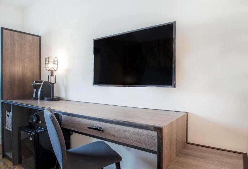 اتاق استاندارد با تخت بزرگ, The Lodge Red Hook