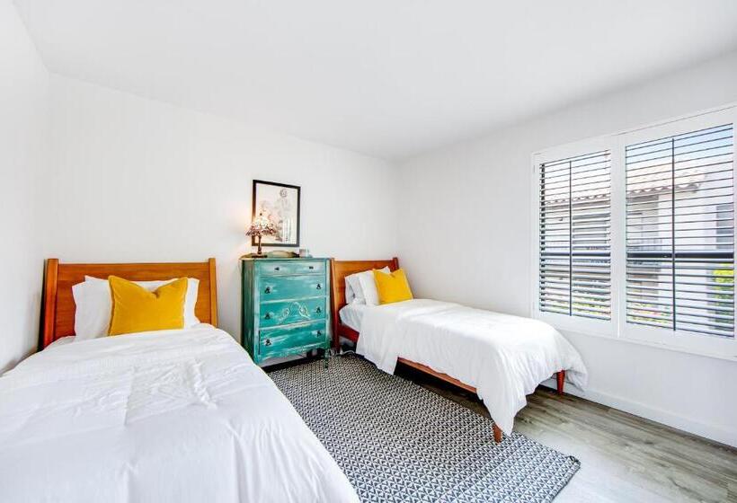 Huoneisto 3 Makuuhuonetta, Mountain View Modern Condo Permit# 4340