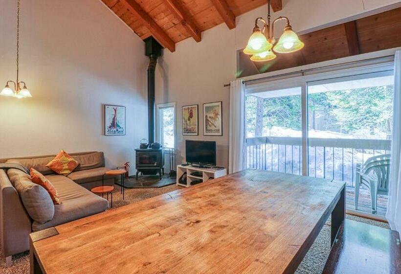 침실 2개 아파트, 2 Bed 2 Bath Apartment In Carnelian Bay