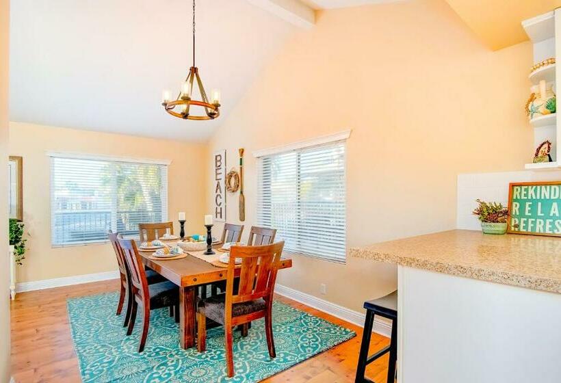 Апартаменты 2 Спальни, North Beach E