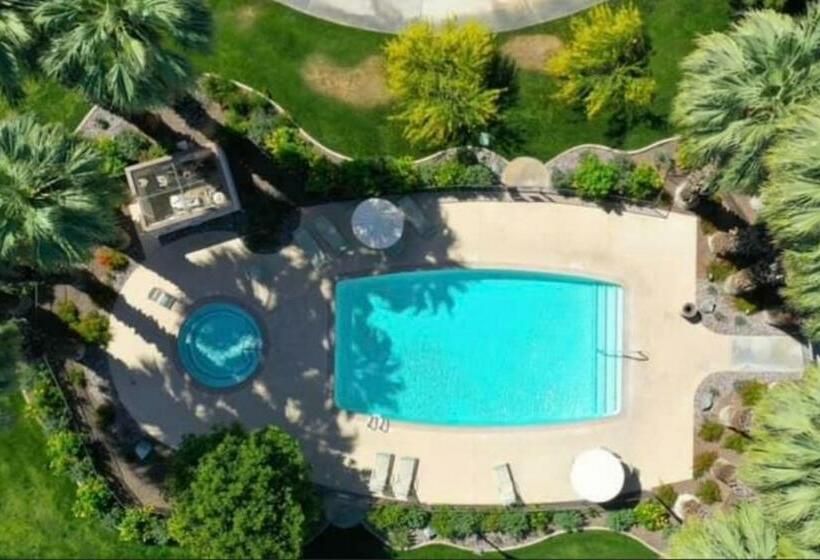 Апартаменты 3 Спальни, Palm Desert Charm Permit# Str2022 0119