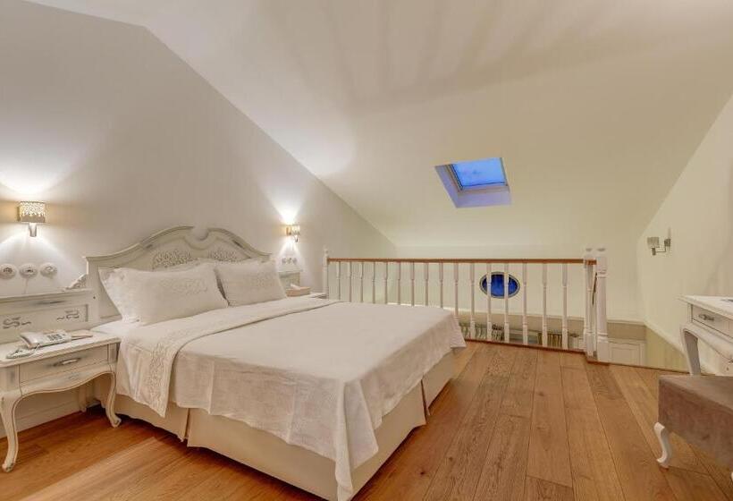 Suite, Antmare