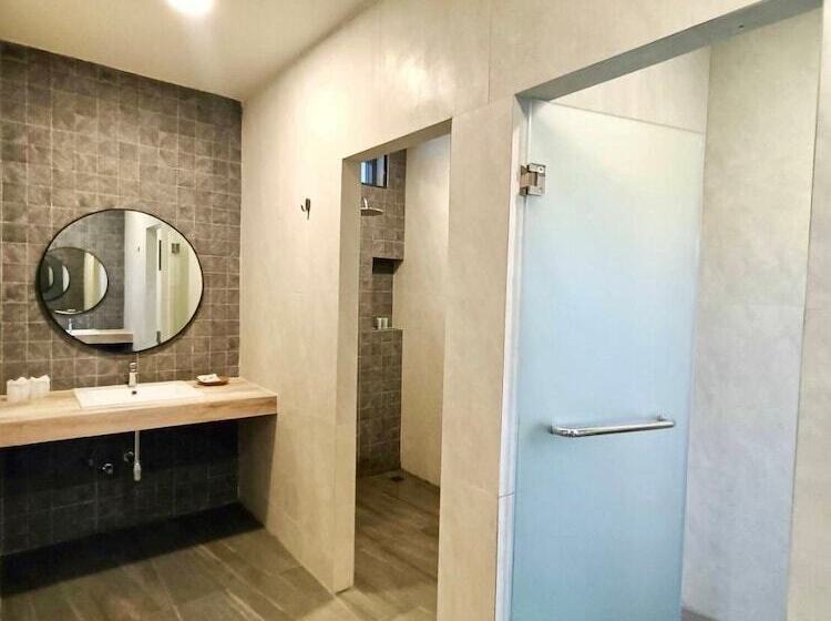 ویلای لوکس 1 خوابه, Rayong Chalet Resort