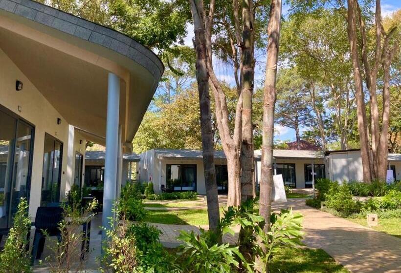 ویلای لوکس 1 خوابه, Rayong Chalet Resort