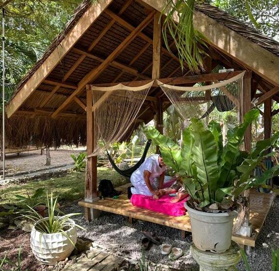 اتاق سوپریور خانوادگی, Bohol Island Homestay