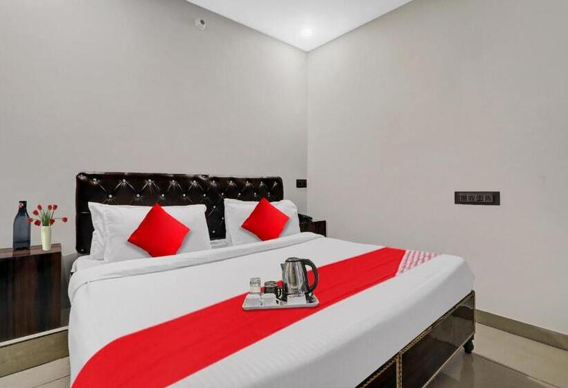 Трехместный Номер Классика, Super Hotel O Sr Grand