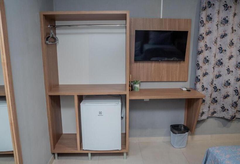 スタンダード４人部屋, Pousada Suítes 590