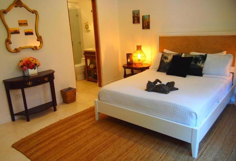 اتاق لوکس, Casa Vitality Bed And Breakfast   Playa Guiones, Nosara   4 Minute Walk To The Beach