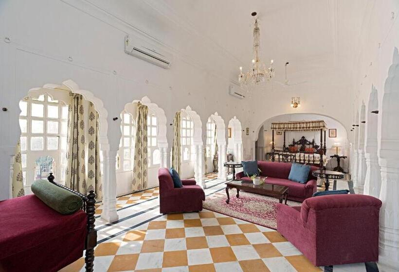 디럭스 룸, Alsisar Mahal  Heritage