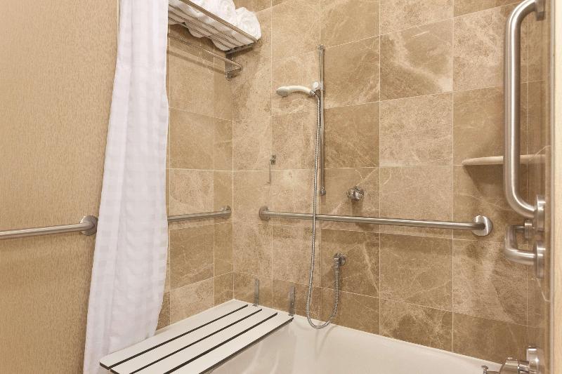 Люкс Кровать Кинг, Hilton Garden Inn Falls Church