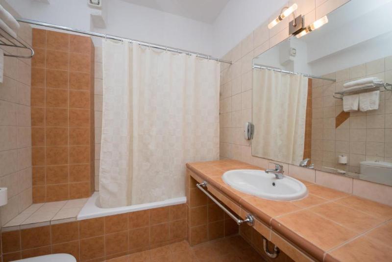 Quarto Familiar com Bicama, Maranton Beach