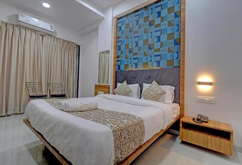 Номер Deluxe, Ivory Suites