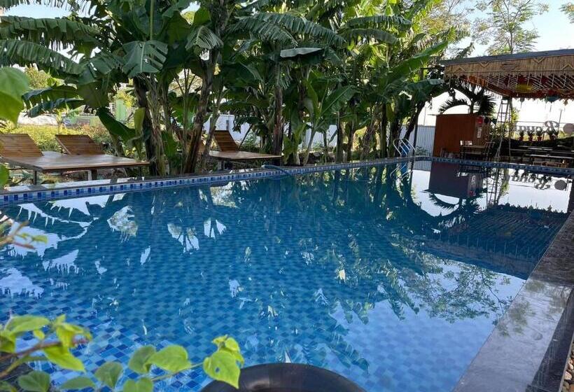 اتاق لوکس با تخت بزرگ, Ninh Binh Royal Homestay