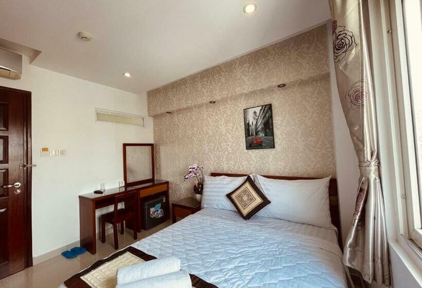 اتاق استاندارد با تخت بزرگ, Saigon Europe