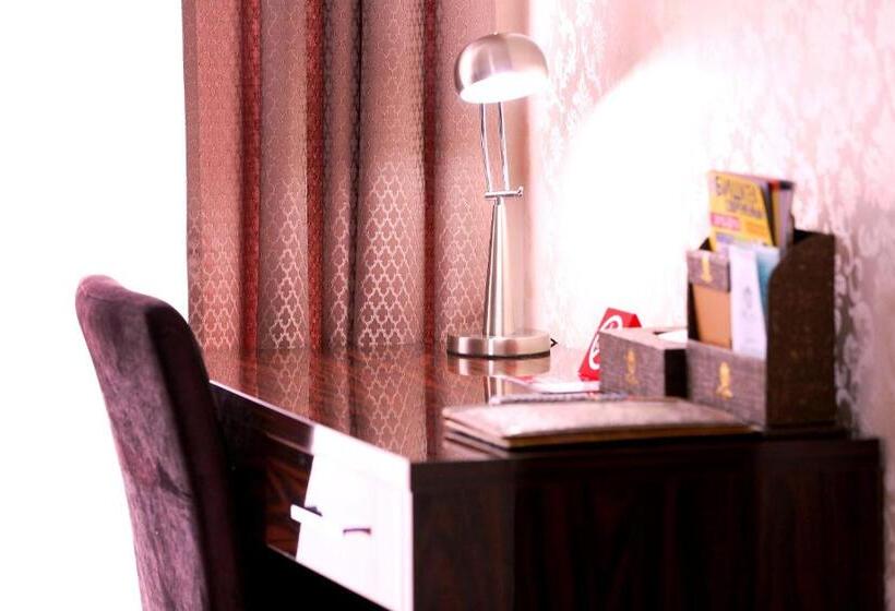 수피리어 스위트, Plaza Hotel Bishkek