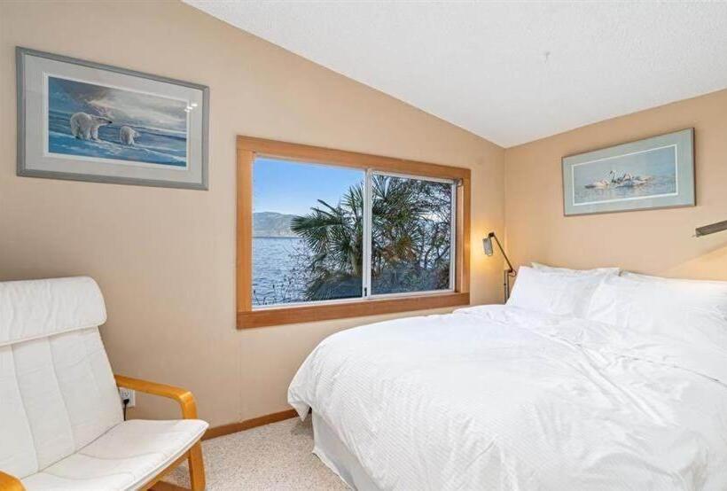 Люкс Вид на Море, Vancouver Sea View Palace Inn