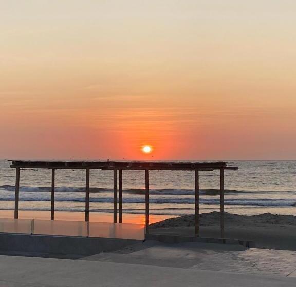اتاق لوکس, Riviera Vichayito