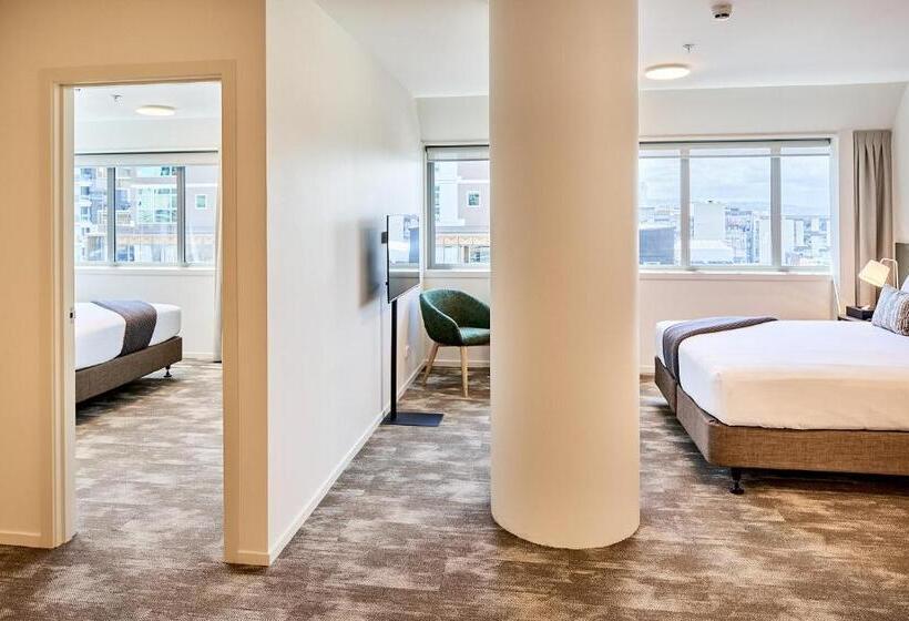 Апартаменты 2 Спальни, Sojourn Apartment Hotel   Ghuznee