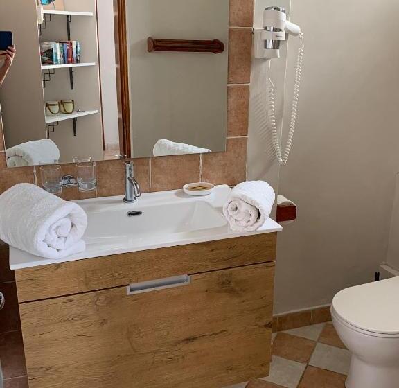 اتاق استاندارد با چشم‌انداز دریا, Chillpill Guest House