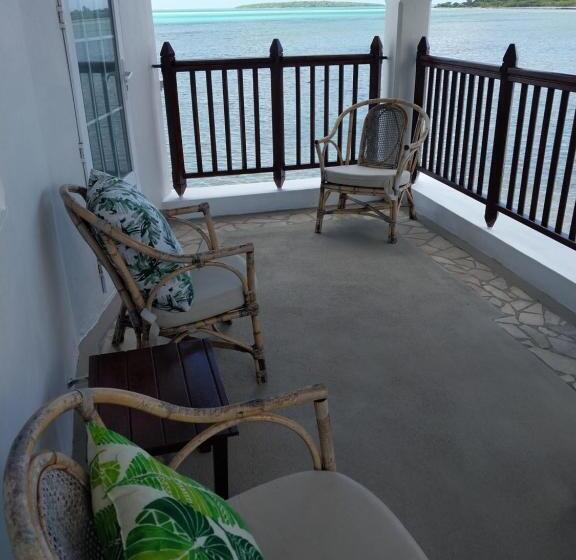 سوییت خانوادگی, Chillpill Guest House