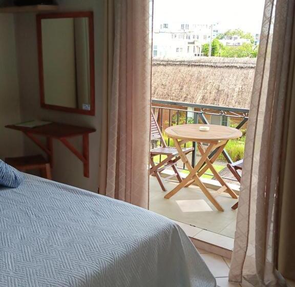 اتاق استاندارد با بالکن, Chillpill Guest House