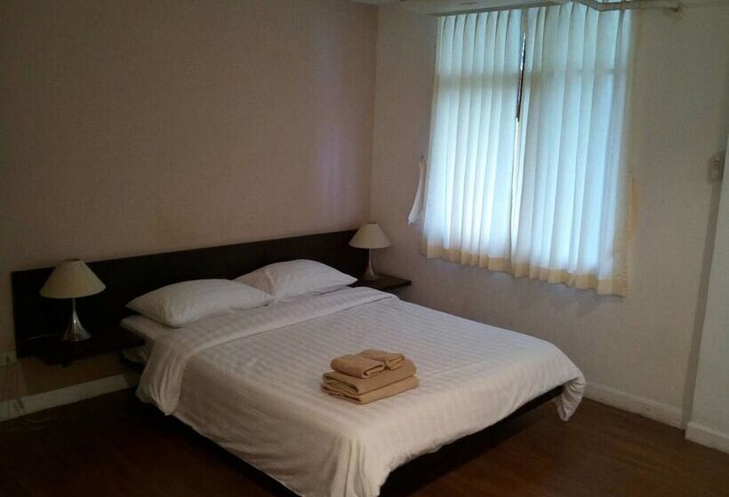 Quarto Estandar, G9 Bangkok