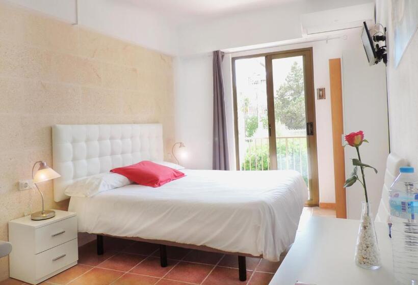 Студия Стандарт, Marblau Hostal