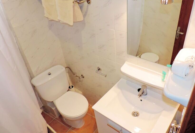 Студия Стандарт, Marblau Hostal