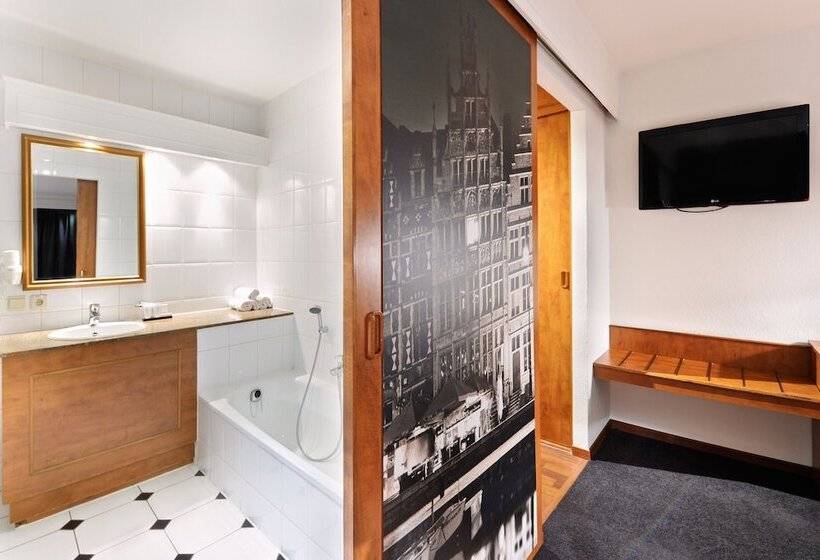 Номер Стандарт, Van Der Valk Hotel Nazareth Gent