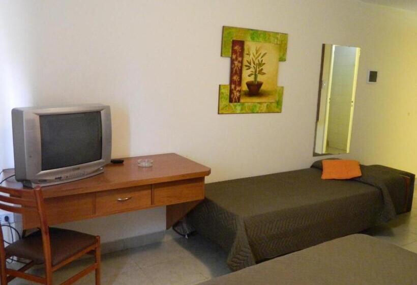 Номер Стандарт Трехместный, Motel A.c.a. Cipolletti
