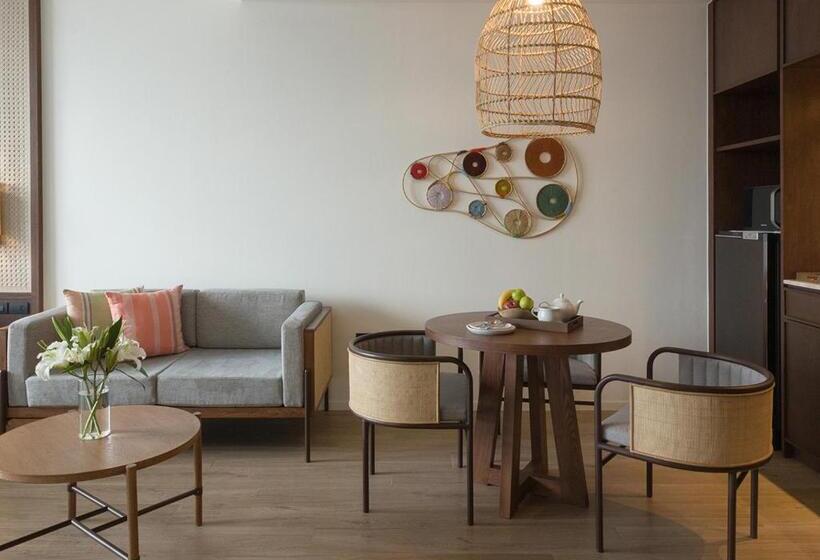 استودیوی استاندارد, Ad Lib Hotel Khon Kaen