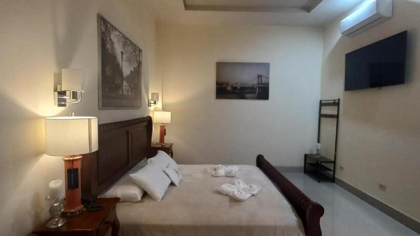 استودیوی استاندارد, Gran Hotel Victoria