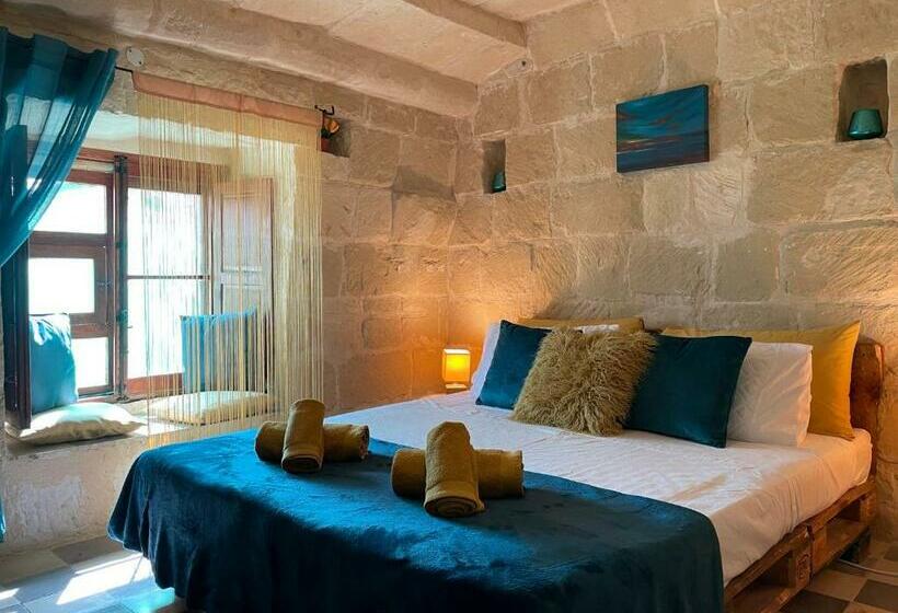 اتاق استاندارد با چشم‌انداز استخر, Haven Farmhouse B&b