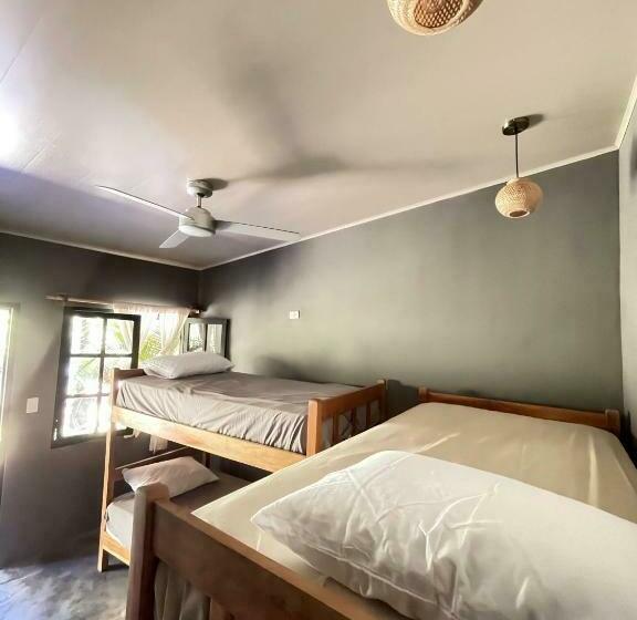 带阳台标准四人间, Casa Morrillo