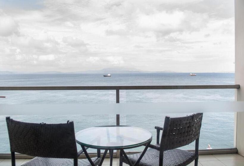 海景标准间带阳台, Tavern Surigao