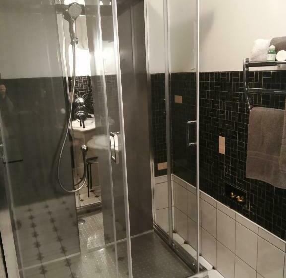 Номер Стандарт, Relais De La Mothe