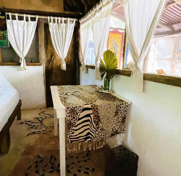 Quarto Triplo Comfort, Casa Jade Ecobungalows Las Coloradas