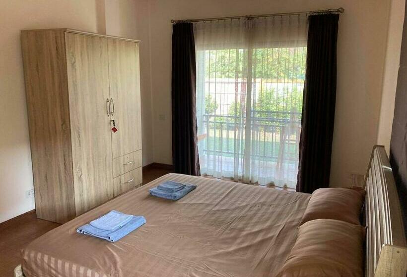 Номер Deluxe с Балконом, Janson S House Next To Singha Park Chiang Rai