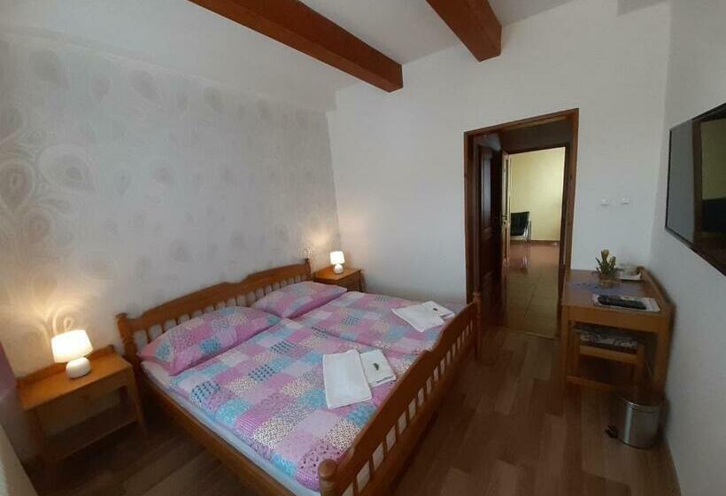 Номер Deluxe, Penzión šefčík