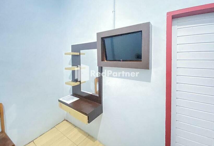 디럭스 룸, Homestay Tirtasari Pinrang City Center Mitra Reddoorz