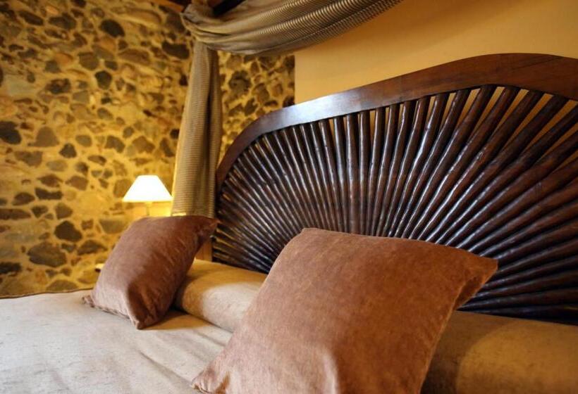 Suíte com Hidromassagem, Mas La Casassa