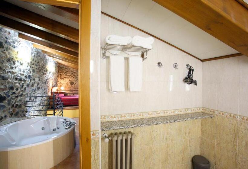 Suíte com Hidromassagem, Mas La Casassa