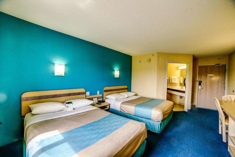 Номер Стандарт, Motel 6huntsville, On