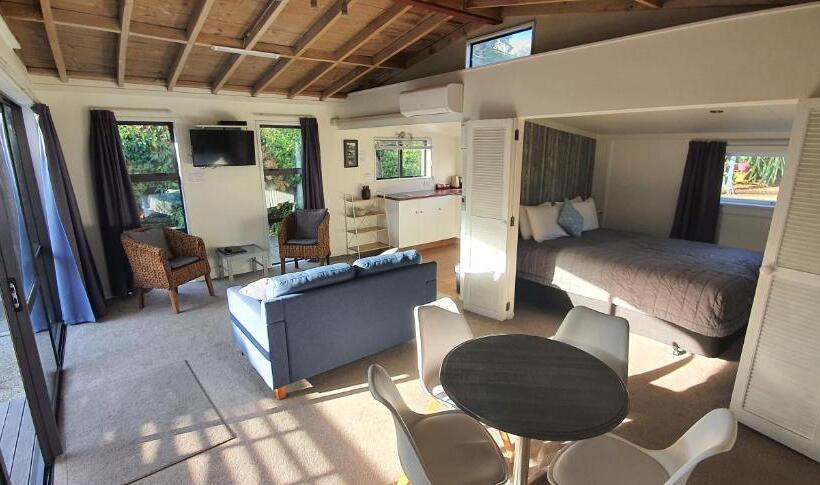 Cabana, Accent On Taupo Motor Lodge