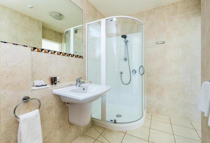 Family Suite, Pebble Beach Motor Inn