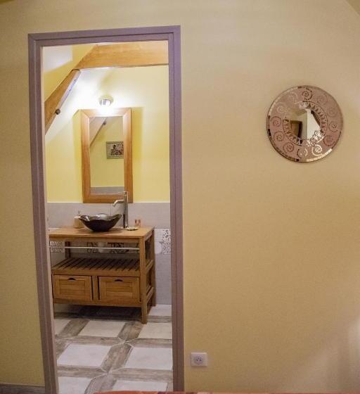 Номер Стандарт Трехместный, Chambres D Hôtes Entre Arras Et Albert   Bed And Breakfast