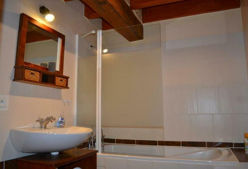 Номер Стандарт Вид на Сад, Chambres D Hôtes Le Moulin à Epices